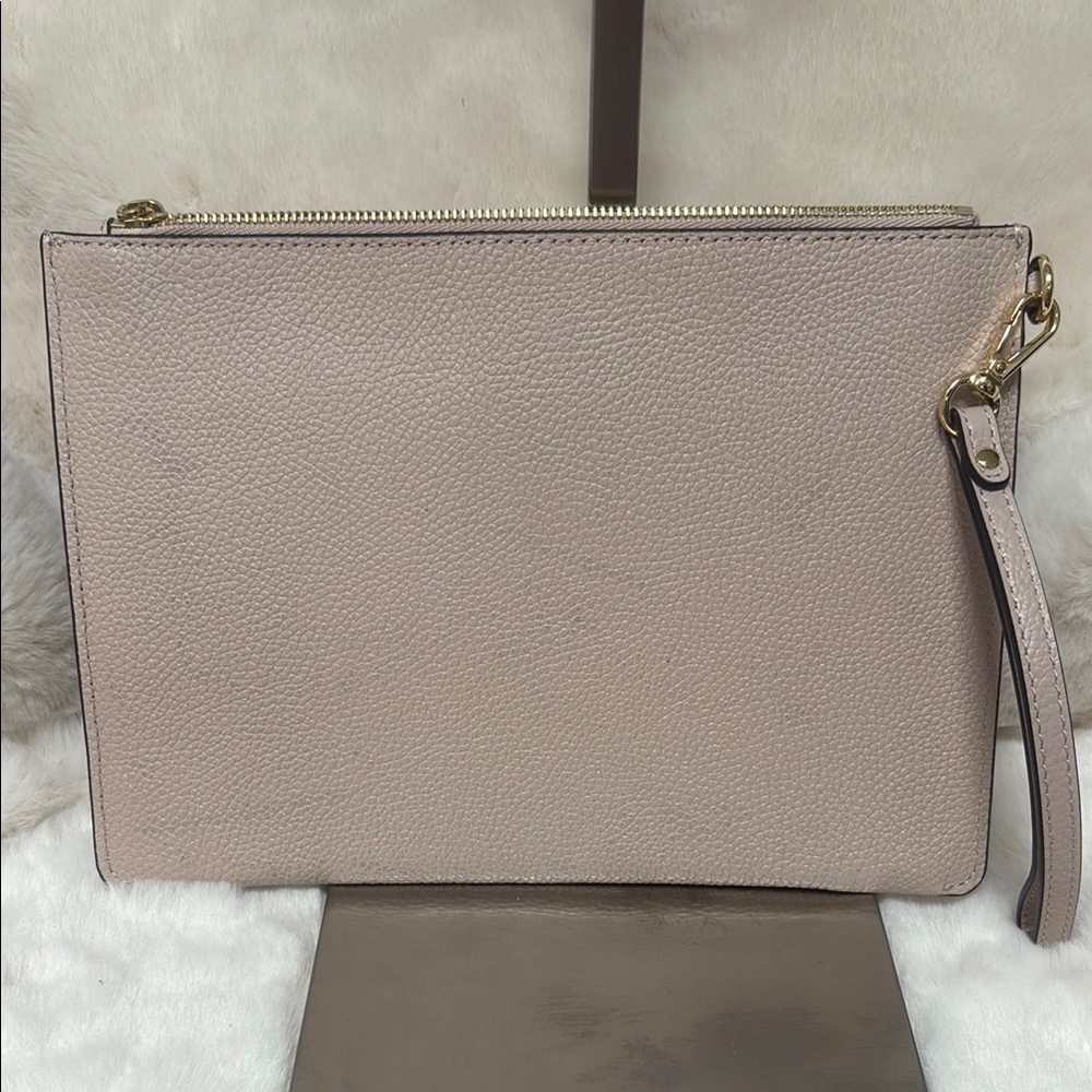 Michael Kors Dusty Rose Clutch with Gold Logo and Wrist Strap - Picture 4 of 9